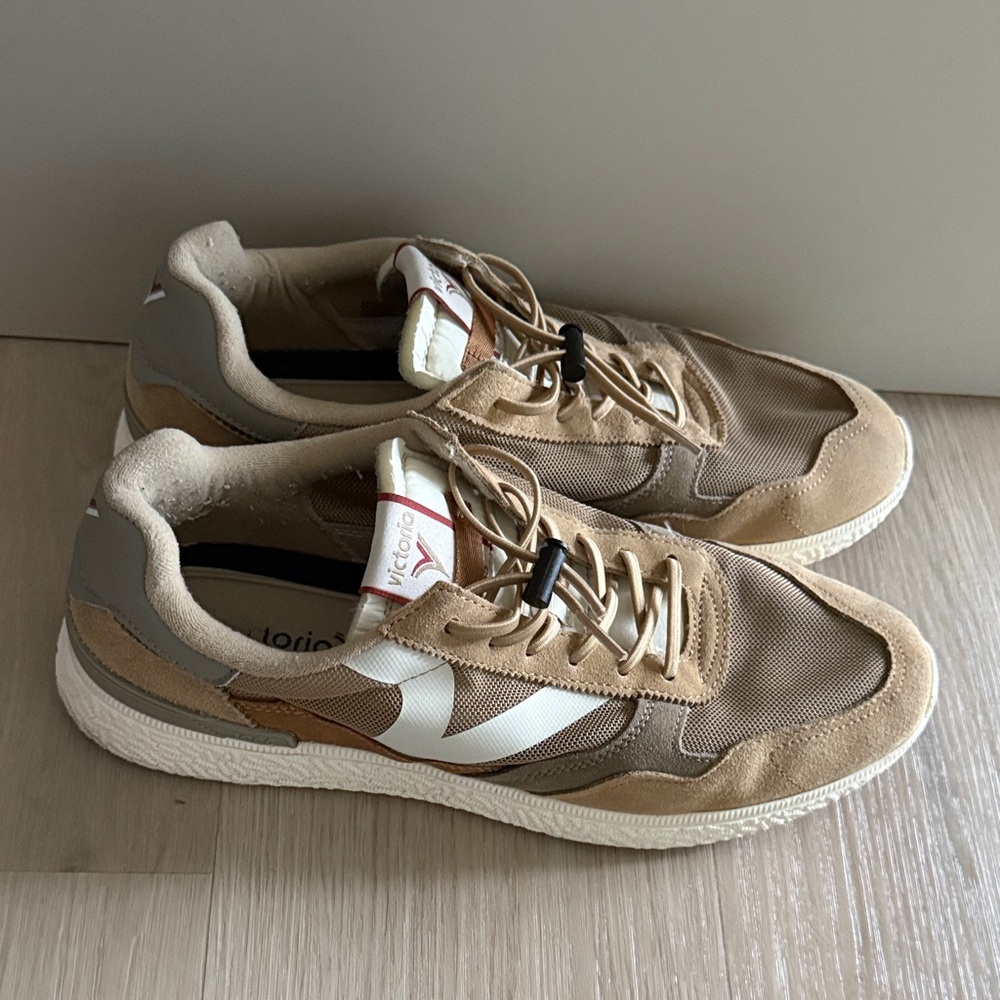 Victoria Men’s Tan & White Casual Trainer Sneakers